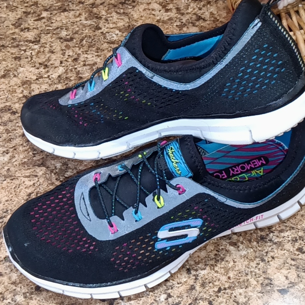Skechers multicolored shoes size 8